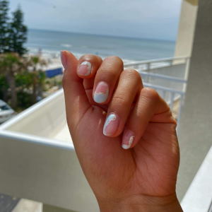 beach manicure